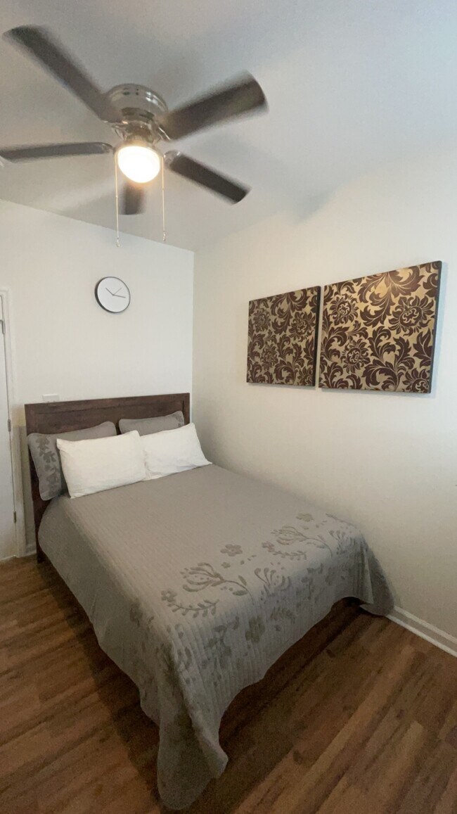 Bed #1 (All bedroom are furnished and the same size) - 54 America St
