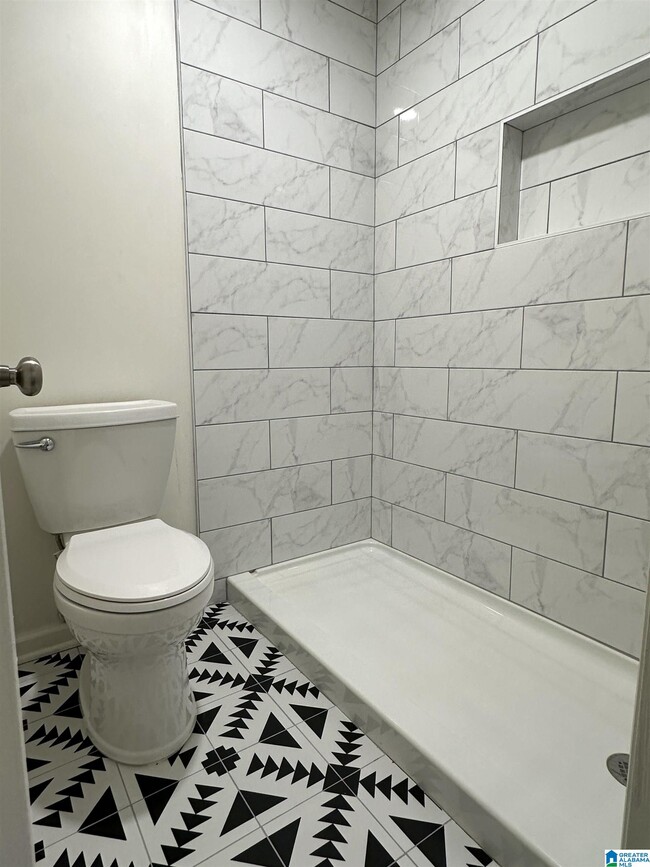 Building Photo - 2413 Pentland Dr