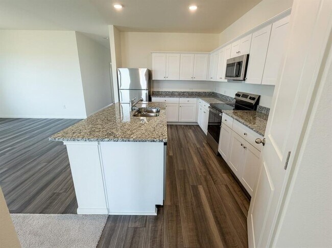 Building Photo - 616 Wesley Miller Ln