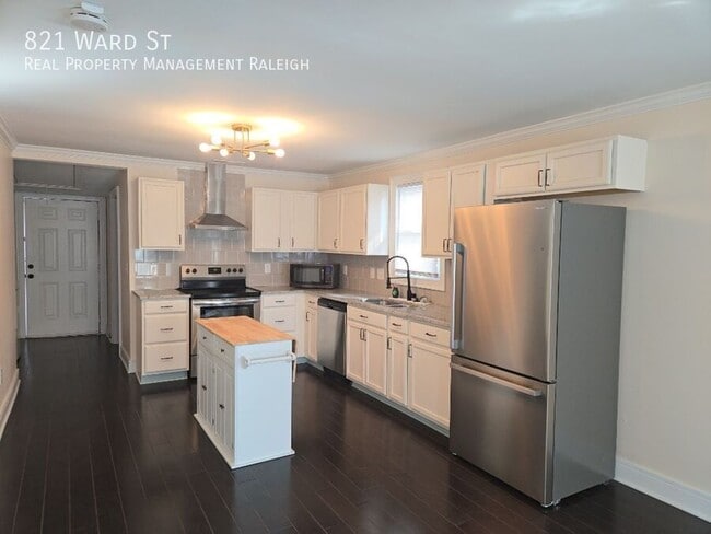 Building Photo - 821 Ward St