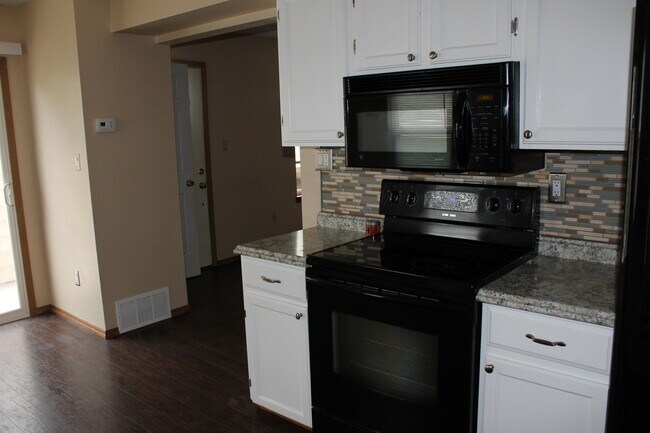 Building Photo - 6469 McNichols Ct