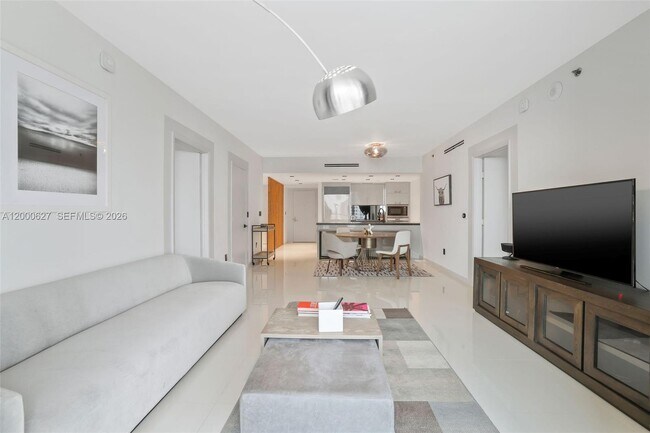 Building Photo - 465 Brickell Ave