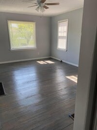 Building Photo - 2503 Vendome Dr S