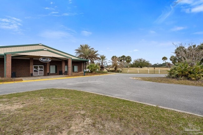 Building Photo - 4844 Huron Dr