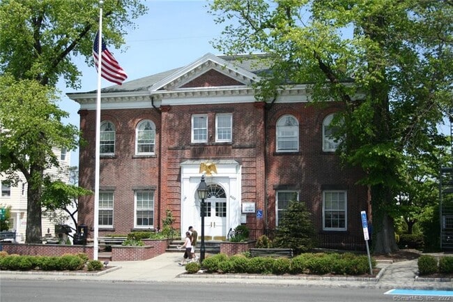 Building Photo - 38 Olcott Way