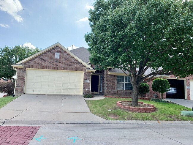 Building Photo - Cavender