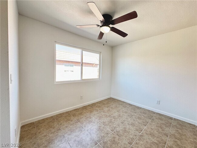Building Photo - 2920 E Siki Ct