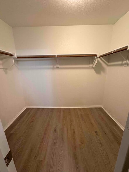 Building Photo - 1121 Rivers Creek Ln