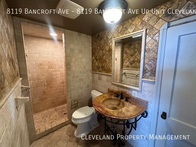 Building Photo - Cleveland One-Bedroom Duplex