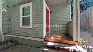 Building Photo - 1914 SE Oak St