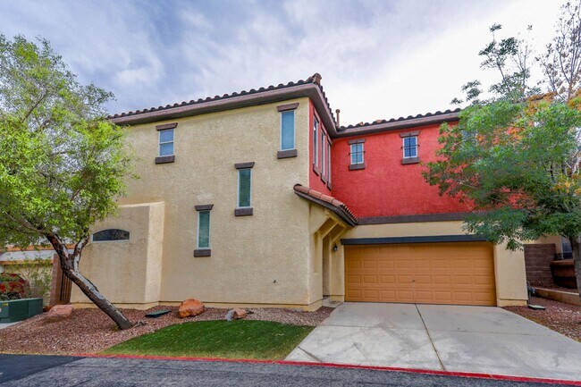 Primary Photo - Northwest 3 Bedroom 2.5 Bath Home In Gated...