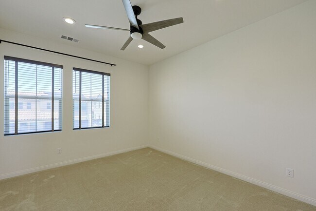 Building Photo - Gorgeous 4 Bedroom and 3 Bath Home in Chula vista/Otay Ranch Area