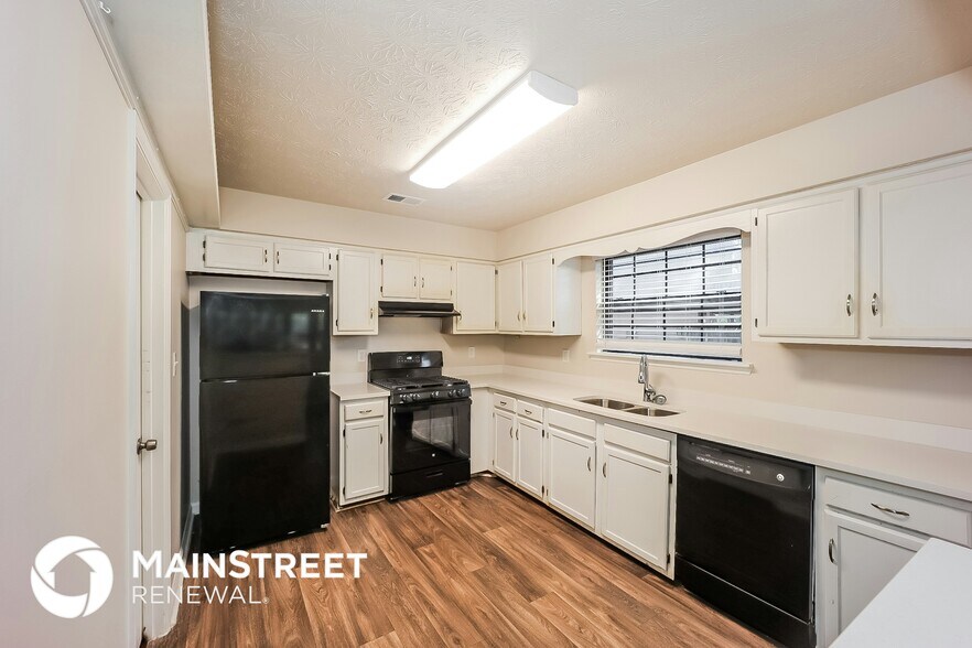 Building Photo - 380 Fleming Ct