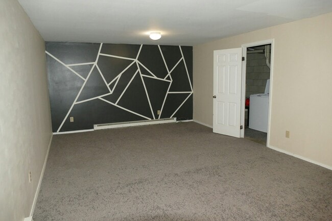 Building Photo - 3 Criswell Ln