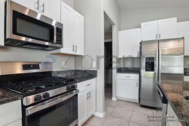 Building Photo - 10382 Blue Plume Ct