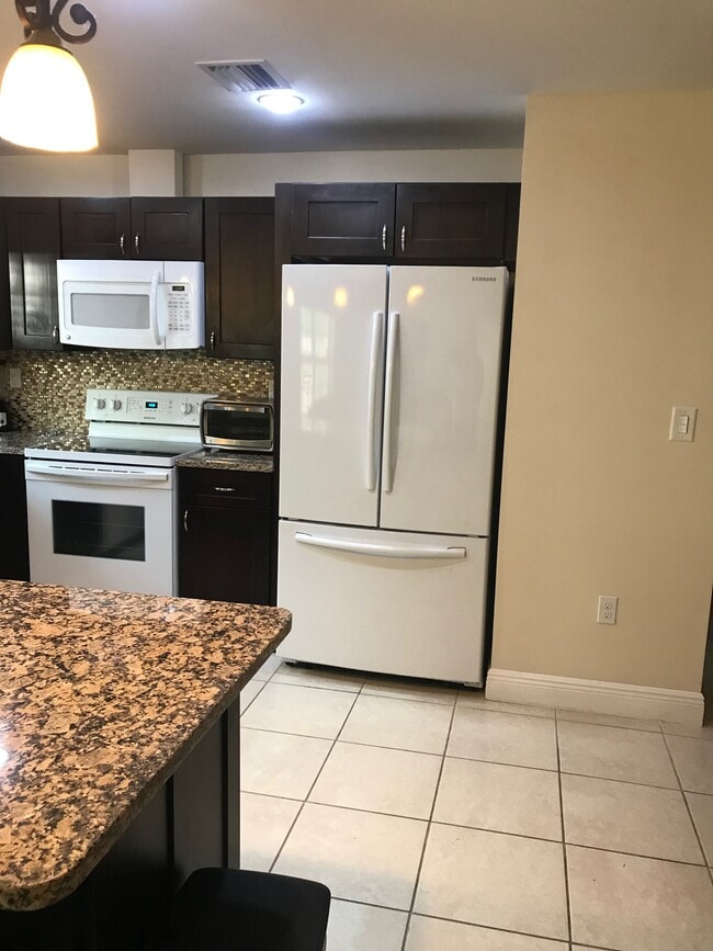 new kitchen - 1473 NE 48th St