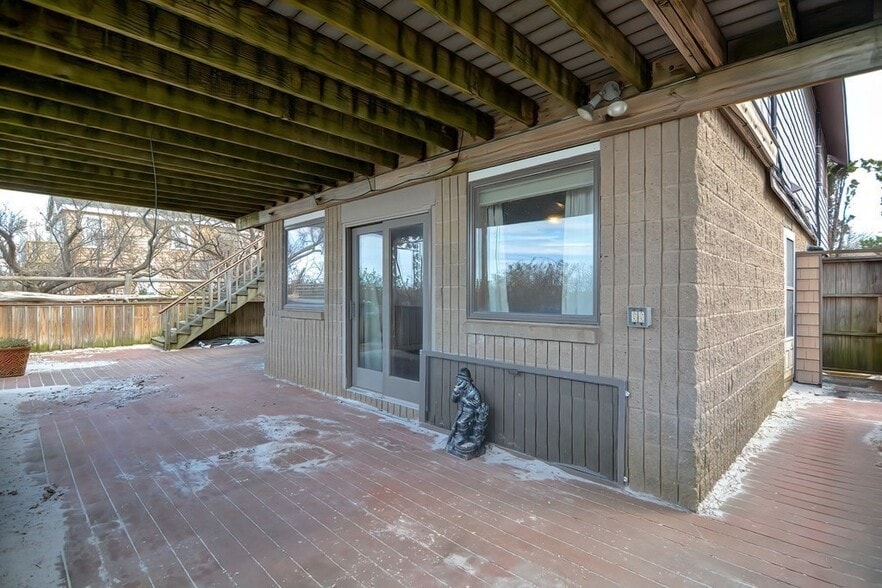 Building Photo - 18 Bungalow Rd