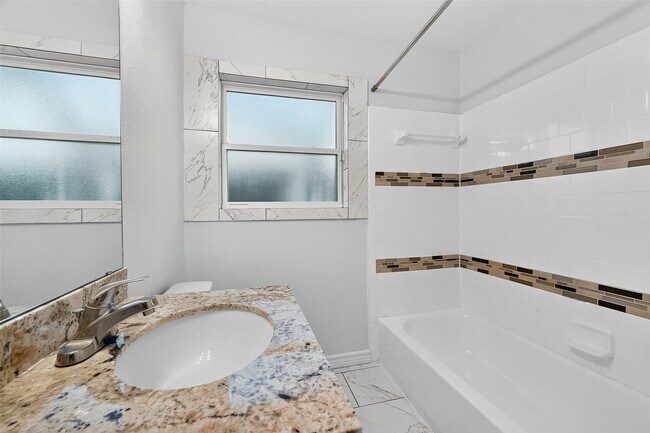 Building Photo - 5635 Belarbor St