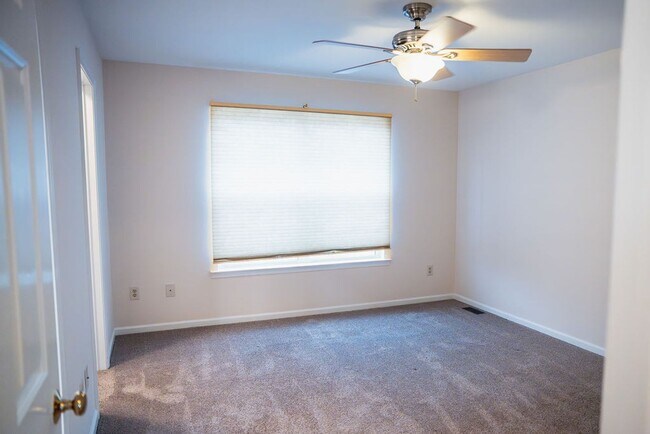 Building Photo - 149 Sunnyside Ln