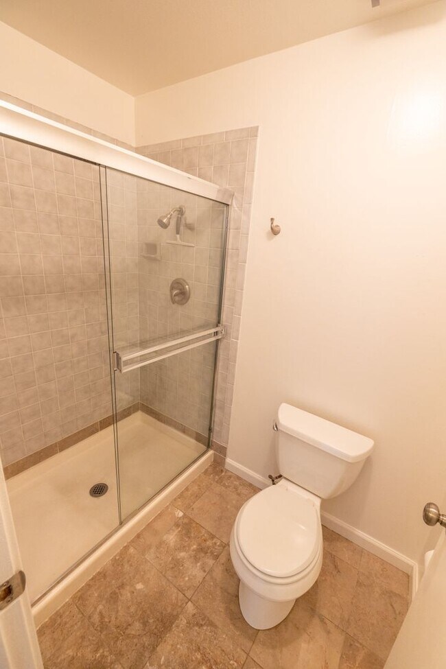 Building Photo - 996 Silverado Ct