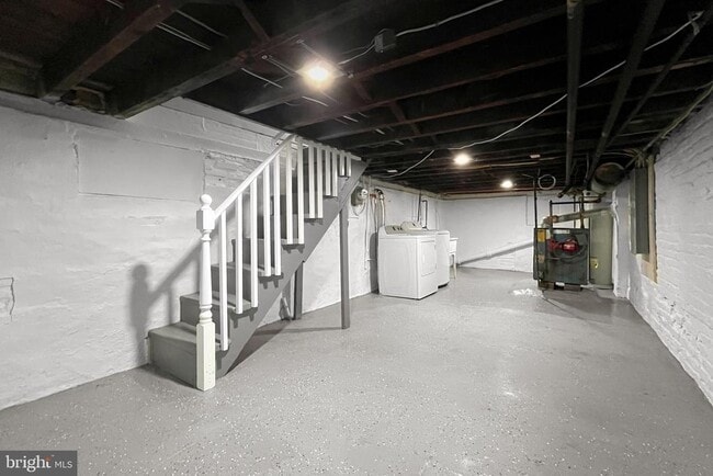 Building Photo - 2301 Herkimer St