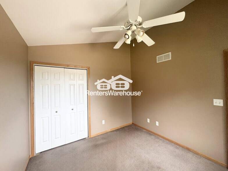 Building Photo - 2703 Patricia Dr