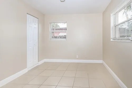 Building Photo - 5670 S 38th Ct