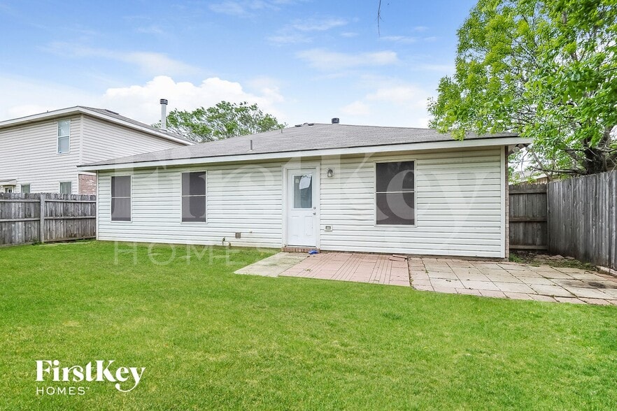 Building Photo - 8771 Cove Meadow Ln