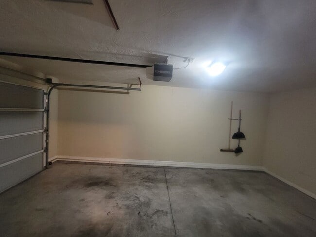 Building Photo - 1209 Bison Way