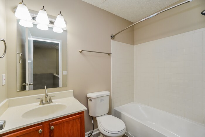 Building Photo - 5512 Beresford St