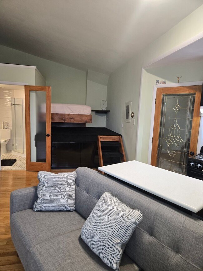 Building Photo - 2325-2327 S Croskey St