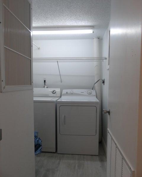 Building Photo - 5050 Ocean Beach Blvd