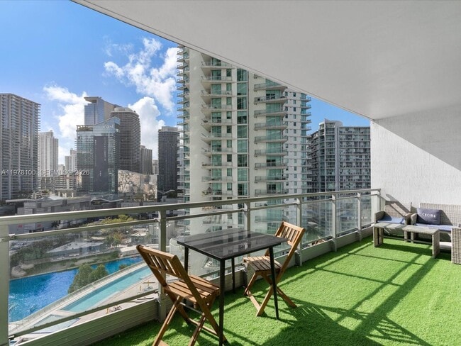 Building Photo - 90 SW 3rd St