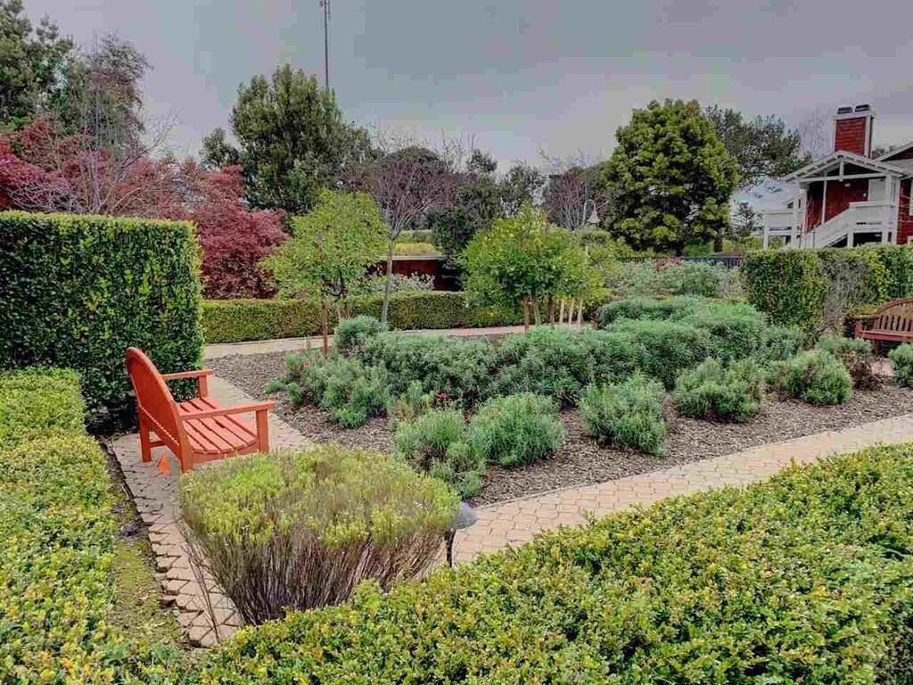 Building Photo - 21 Bayside Ct