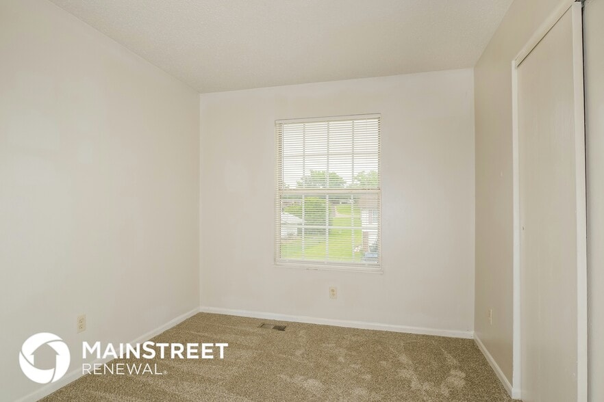 Building Photo - 3854 Jeff Dr