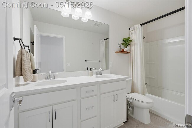 Building Photo - 241 Quartz Wy
