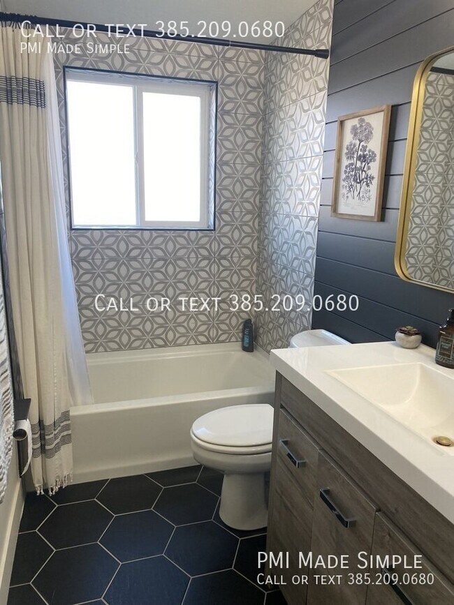 Building Photo - 5777 S Sagewood Dr