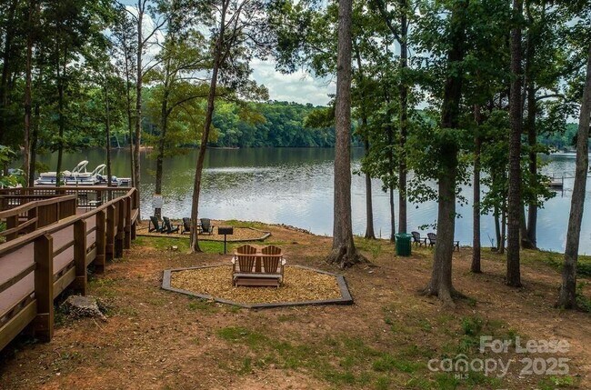 Building Photo - 8449 Loxton Cir