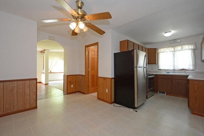 Building Photo - Beautiful 2-Bed 1-Bath Home Available Now in Monticello!