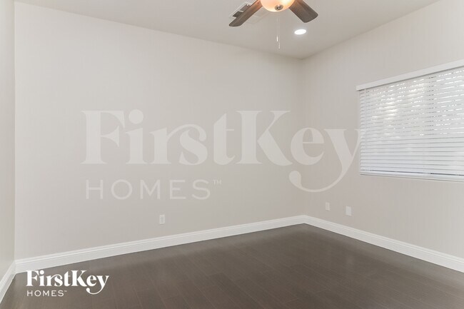 Building Photo - 5845 Clydene Dr