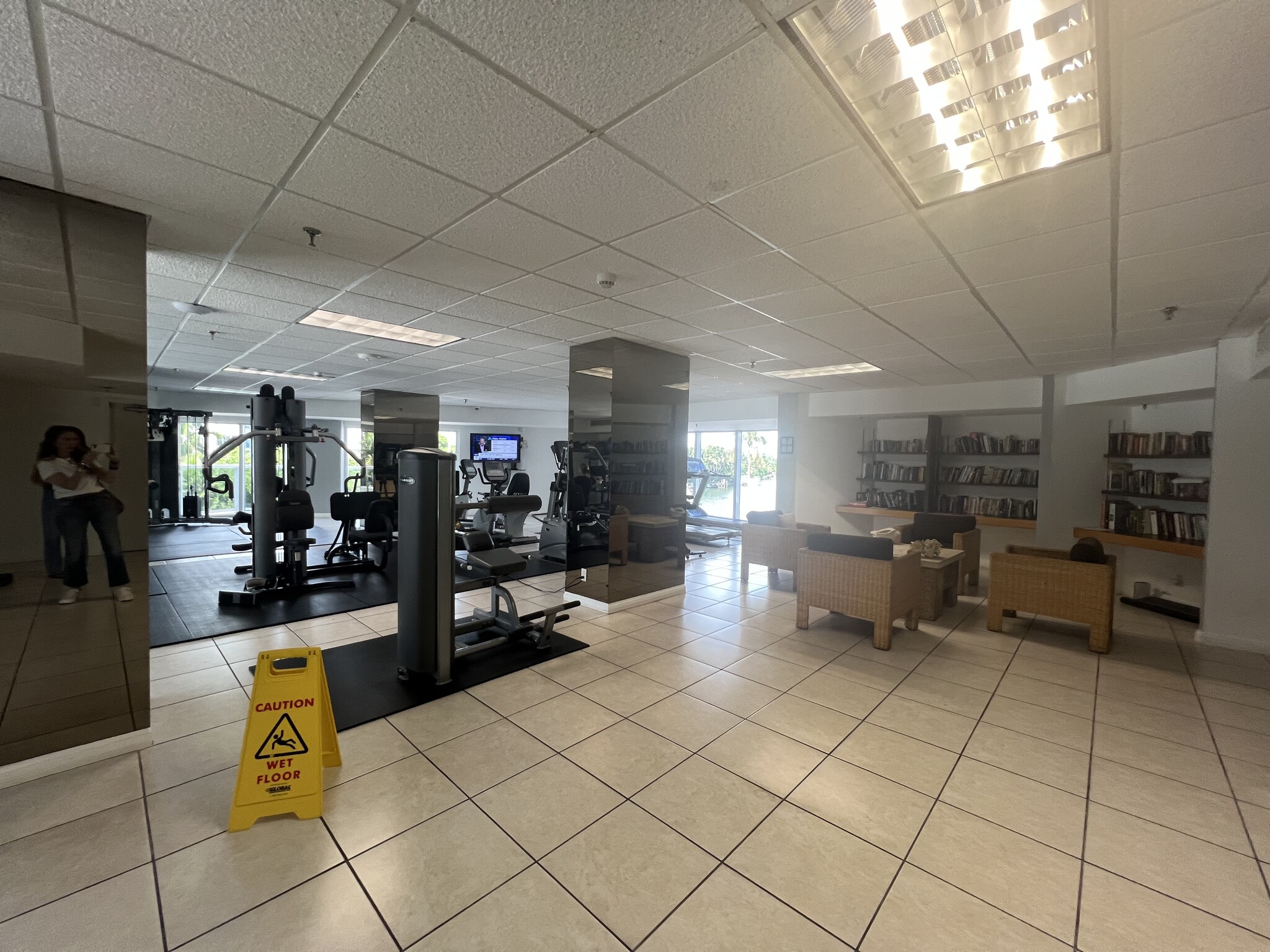 Building Photo - 2401 Collins Ave