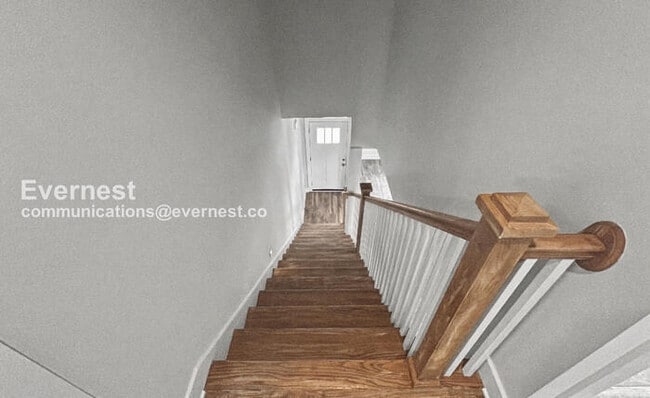 Building Photo - 4 Bed/2.5 Bath Home with Garage / Pet-Friendly / Available Now!