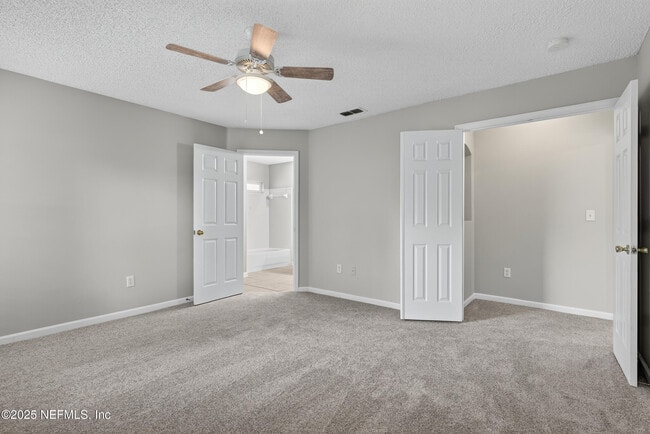 Building Photo - 2821 Cross Creek Dr