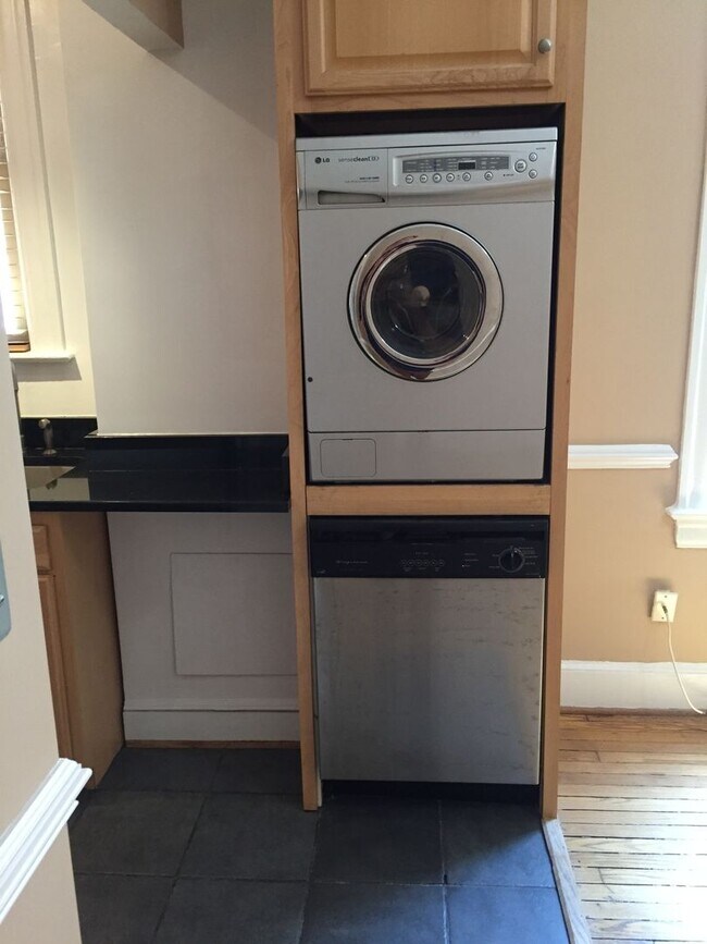 Building Photo - Updated Cathedral Studio with in-unit W/D