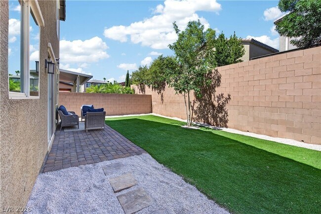 Building Photo - 325 Breve Ct