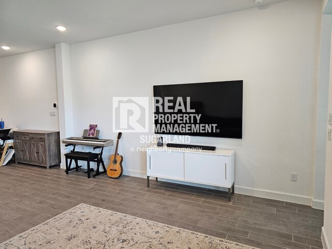 Building Photo - Move-In Ready Home in Sienna with Resort Amenities