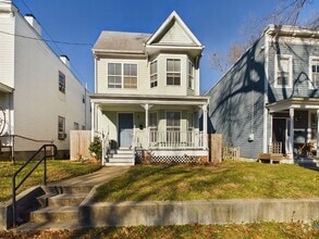 Building Photo - 1106 N 22nd St