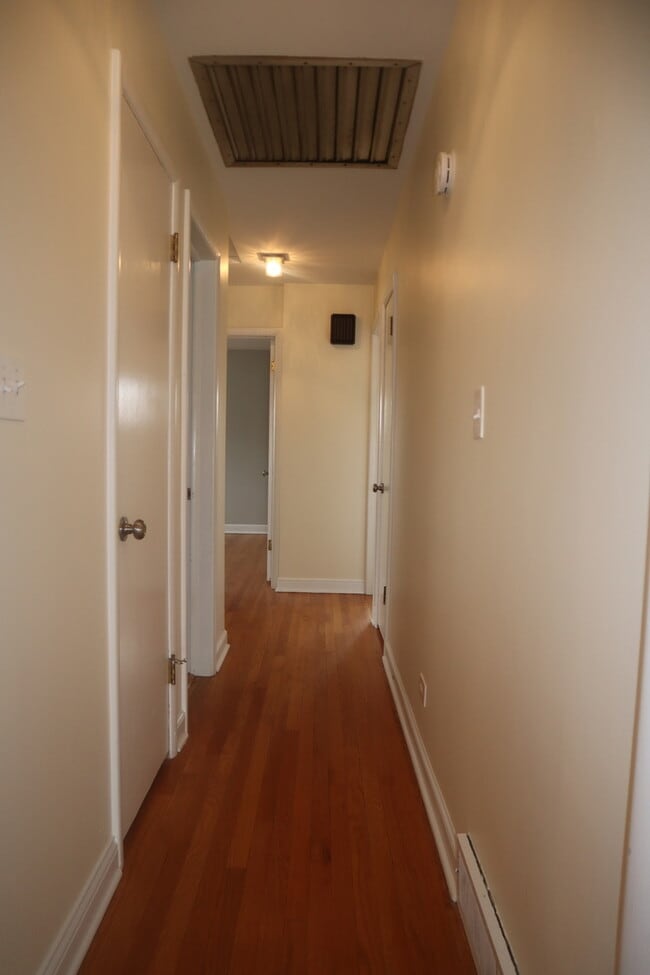 Building Photo - 3112 W 101st Pl