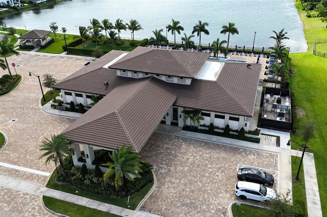 Building Photo - 4221 SW 178th Ave