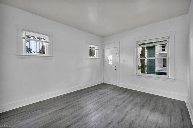 Building Photo - 4302 W 30th St